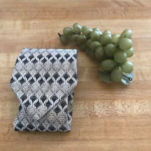 1145 RIGGINGS necktie earth tones print vintage 100% silk, USA 57 in  X 4 in